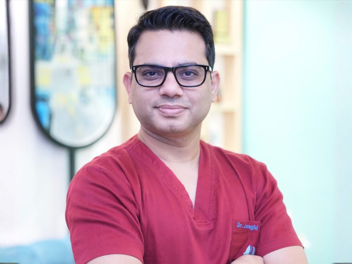 Dr. Jangid, FUE hair transplant surgeon in Delhi